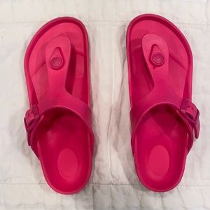 GIRLS' BIRKENSTOCK GIZEH FOOTBED SANDALS